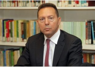 Ειδικά δικαστήρια προαναγγέλλει ο Στουρνάρας