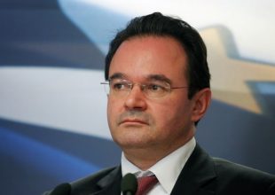 Παπακωνσταντίνου: «Δεν αλλοίωσα τη λίστα»