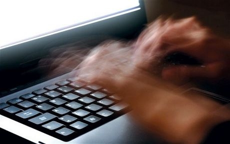 Yπέκλεψε 2.000.000 εγγραφές δεδομένων