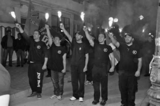 Άγριες συμπλοκές στο Βόλο:Τραυματίες τρία μέλη της Χρυσής Αυγής