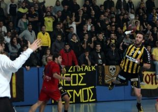 Νίκη και καλές γιορτές