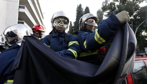 Έρχονται περικοπές στα ειδικά μισθολόγια