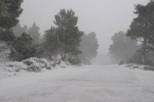 Τα πρώτα χιόνια στην Πάρνηθα