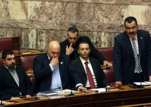 Φραστικό επεισόδιο ανάμεσα σε Χρυσή Αυγή και ΠΑΣΟΚ