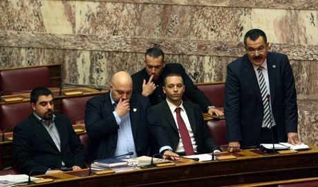 Φραστικό επεισόδιο ανάμεσα σε Χρυσή Αυγή και ΠΑΣΟΚ