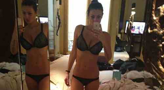 Ελληνίδα ηθοποιός μας προτείνει τα sexy εσώρουχά της