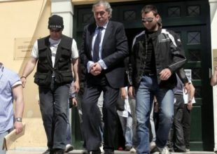 Περιμένουν το χαρτί από τα Σκόπια
