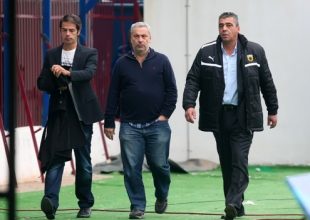 «Νίκη για να μπουν οι επενδυτές»