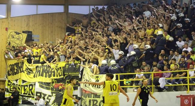 Με τον κόσμο για το 9Χ9!