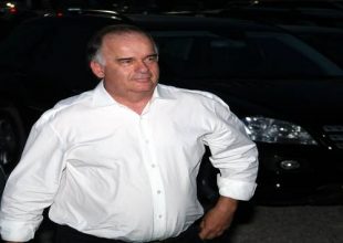 Περιμένοντας τις κινήσεις τους