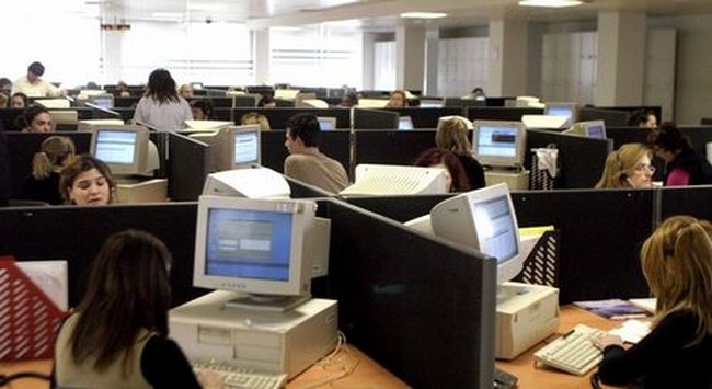 Έρχεται το πρώτο κύμα εξόδου από το Δημόσιο