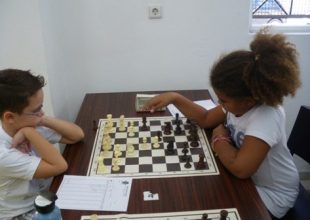 Μαθήματα σκάκι στη Νέα Φιλαδέλφεια