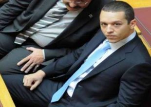 «Είσαι τρελός και καραγκιόζης» (vid)