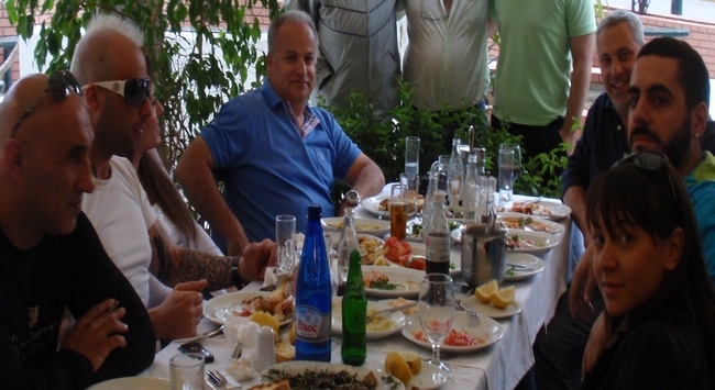 Αδειάζει τον Δημητρέλο!