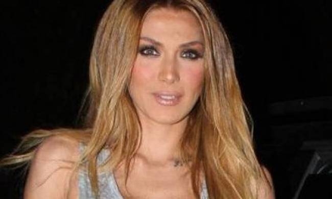 Το tweet της Ηλιάδη και ο κομπλεξικός συνάδελφος!