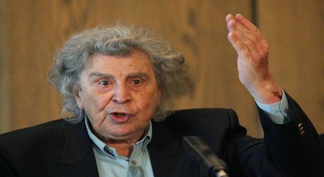 Βελτιώνεται η κατάσταση της υγείας του Μίκη Θεοδωράκη