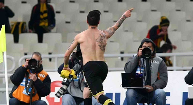 Ο χαιρετισμός του Κατίδη (vid)