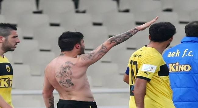 Μεγάλο γκολ, χαιρετισμός ντροπής!