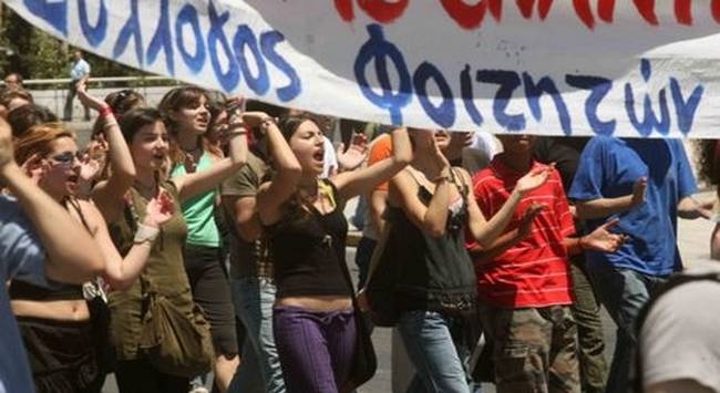 Σχέδιο “Αθηνά”: Αλλαγές στο παρά πέντε – Ποια τμήματα τελικά δε συγχωνεύονται