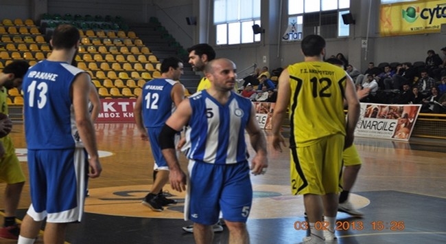 Μέσα ο Μπεχλιβάνης, με ένεση ο Τοπούζης