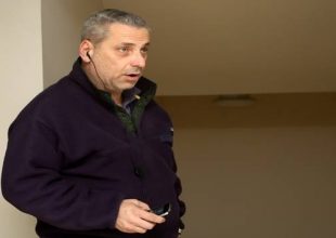 «Επί 1,5 χρόνο δεν βοηθάει κανείς»