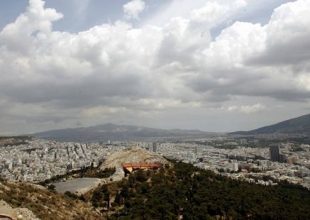 Έρχονται μειώσεις στο χαράτσι