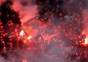 Ένταση στη Δεκελείας