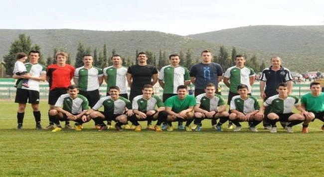 Ποδοσφαιριστές στη Φθιώτιδα έκλεισαν τη σεζόν παίζοντας με… μουστάκι