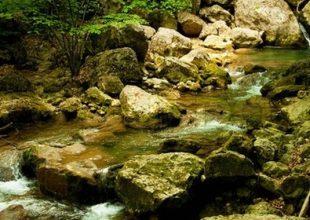 Λίγες νεφώσεις και μικρή πτώση της θερμοκρασίας