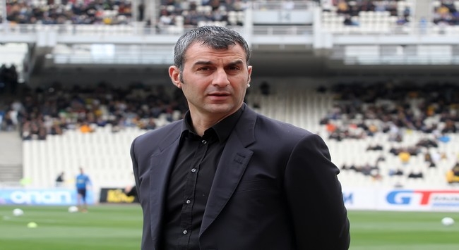 Ανακοινώνει ενδεκάδα στο Περιστέρι