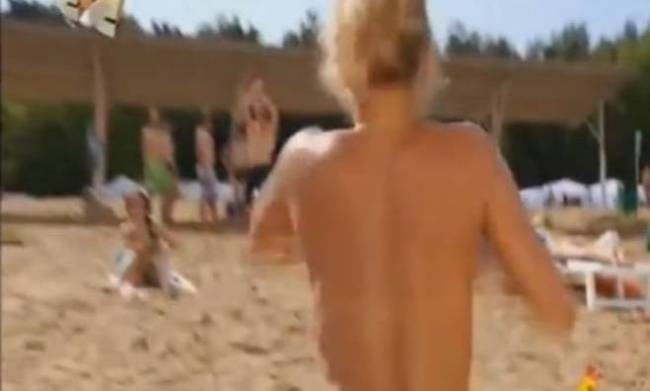 Τους πέταξε τη μπάλα και τα… μάτια έξω! (vid)