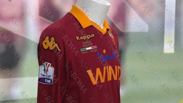 Η φανέλα της Ρόμα για τον τελικό του Coppa Italia