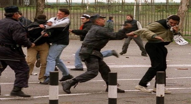 Επεισόδια μεταξύ οπαδών της Παρτιζάν (vid) Επεισόδια μεταξύ οπαδών της Παρτιζάν (vid)