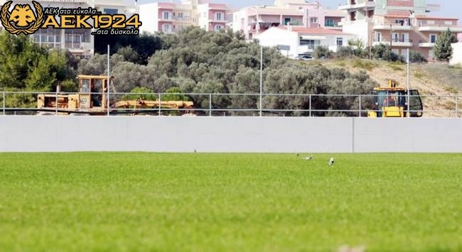 Εξέδρα – αποδυτήρια για τους μικρούς