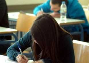 Ακόμα και επιστράτευση εκπαιδευτικών για τις εξετάσεις