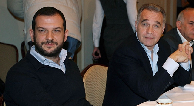 Σειρά έχουν Αδαμίδης, Supporters