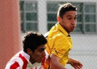 Κοιτάζει άραγε το εξωτερικό;