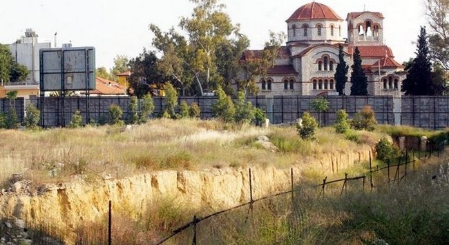 Τοπογράφοι ξανά στο μαγικό οικόπεδο!