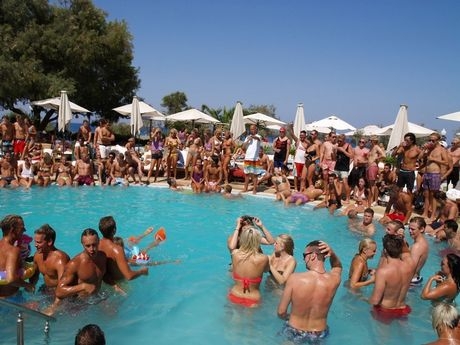 18,4% αύξηση στον τουρισμό μέσα στον Μάιο