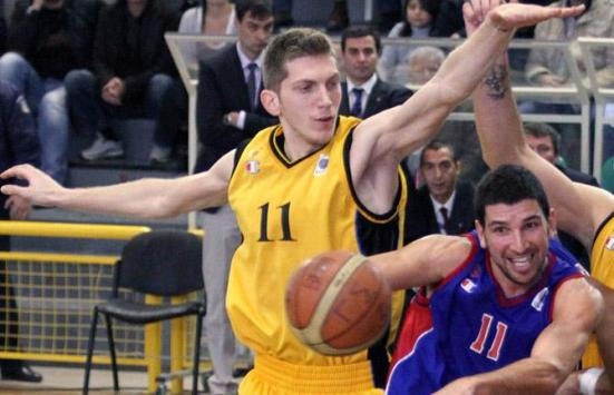 Ενδιαφέρον Ηλυσιακού για Βαβάτσικο