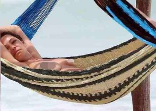 Γιατί δεν τα έκανες αυτά στην Μύκονο καλή μου;