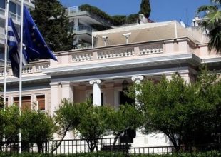 Οι προτάσεις Σαμαρά στη σύσκεψη των πολιτικών αρχηγών
