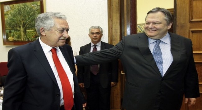 Όχι Βενιζέλου-ΔΗΜΑΡ στην πρόταση Σαμαρά για την ΕΡΤ