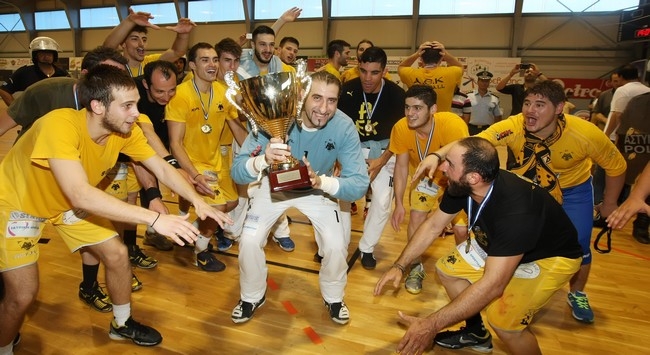 3 κολώνες της ΑΕΚ μιλούν για το νταμπλ