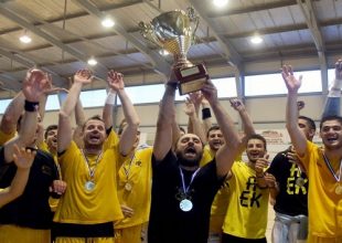 «Μείναμε ο ένας δίπλα στον άλλον»