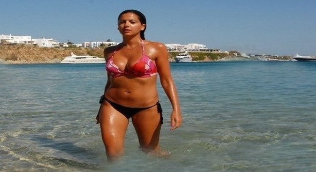Τσιμτσιλή: “Γράφω ερωτικό μυθιστόρημα”