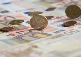 Απώλειες στα έσοδα: Στα 1,511 δισ. ευρώ το πρωτογενές έλλειμμα