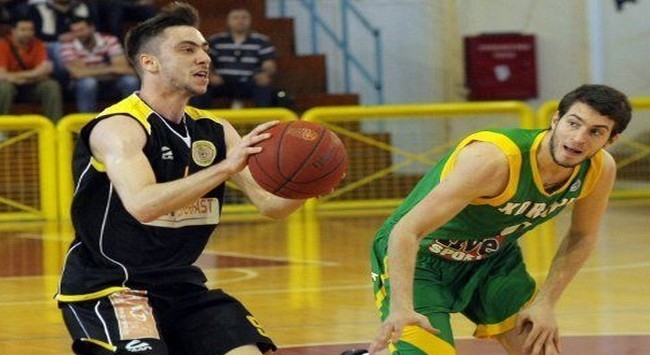 Ενδιαφέρον της ΑΕΚ για Σκάνδαλο