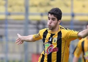 Υπέγραψε και ο Πεταυράκης