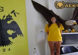 Τρεις των ακαδημιών στην προετοιμασία βόλεϊ